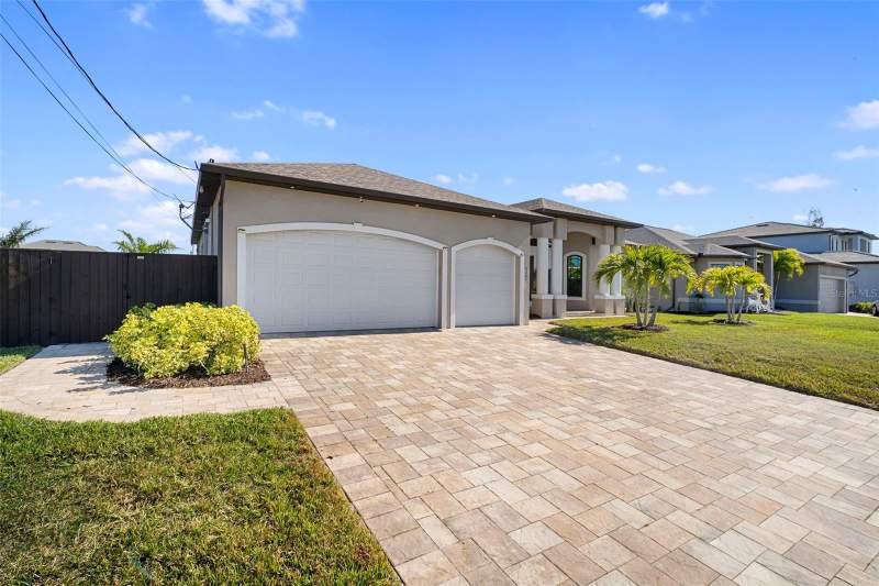 3 bedroom Single Family Residence at 2341 NW 36th Place, Cape Coral, Cape Coral — photo 3