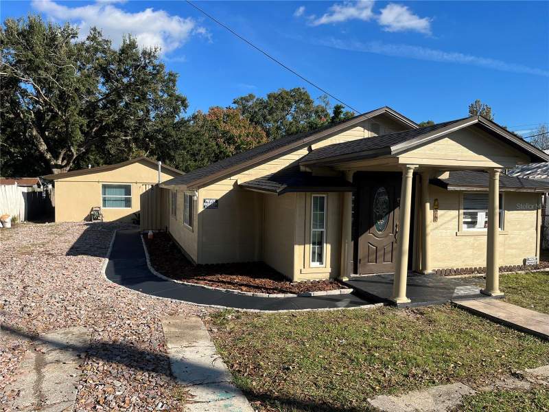 3 bedroom Half Duplex at 517 OAK STREET, AUBURNDALE HEIGHTS, AUBURNDALE — photo 1