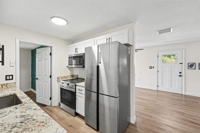 4 bedroom Single Family Residence at 9346 89th Ave, Clearwood Sub 6th Add, Seminole — photo 3