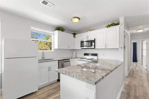 6183 Waverly Road, Weeki Wachee FL - photo 6 of 22