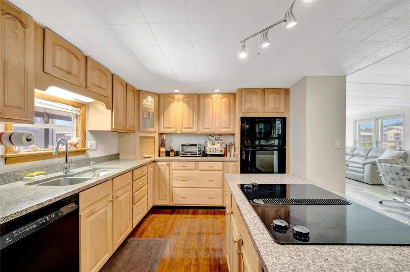 3 bedroom Mobile Home at 132 W Saint Lucia Loop, Caribbean Isles Residential Co, Apollo Beach — photo 5