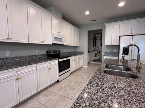 4917 Eagle Rock Drive, Wimauma FL - photo 14 of 44