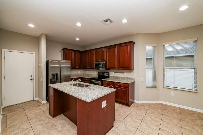 4 bedroom Single Family Residence at 2026 Heartland Circle, Oaks At Valrico Ph 2, Valrico — photo 5