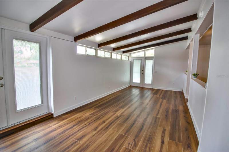 5 bedroom Single Family Residence at 1114 Oak Drive, Leesburg Whispering Pines Annex, Leesburg — photo 4