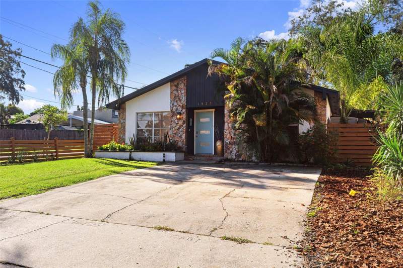 3 bedroom Single Family Residence at 1825 E Eskimo Avenue, Hillsboro Heights Map, Tampa — photo 4