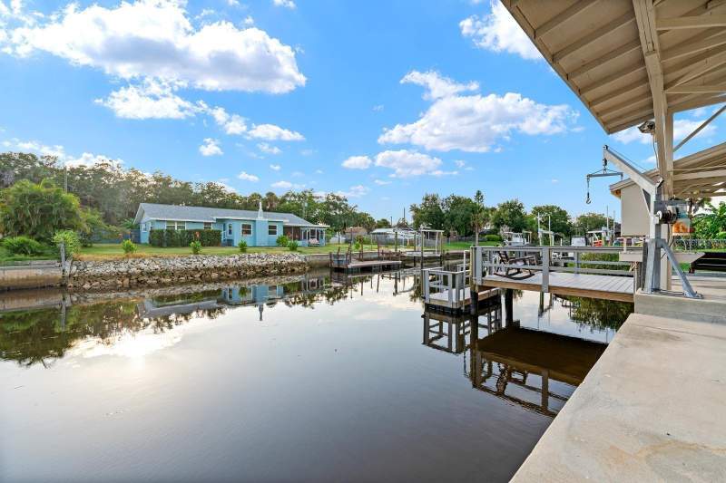 2 bedroom Single Family Residence at 8505 OLD POST ROAD, MARTHAS VINEYARD, PORT RICHEY — photo 1