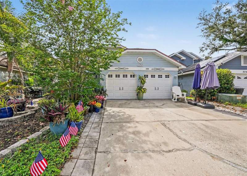 3 bedroom Single Family Residence at 2250 Springwood Cir W, Spring Lake Of Clearwater, Clearwater — photo 2