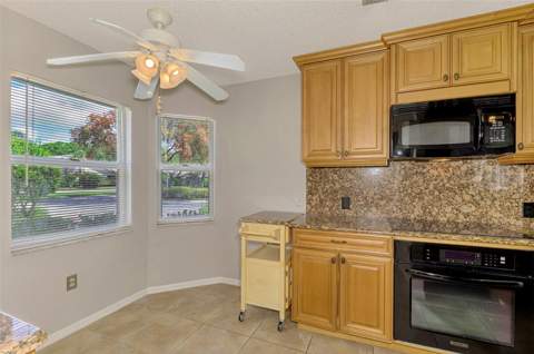 4438 Long Common Lane #52, Sarasota FL - photo 7 of 33