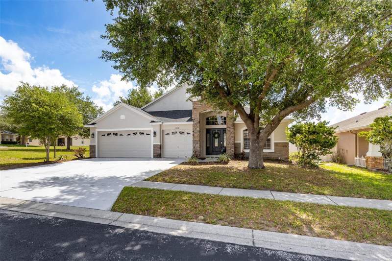 4 bedroom Single Family Residence at 13428 Mandalay Pl, Sterling Hill Ph 1A, Spring Hill — photo 5