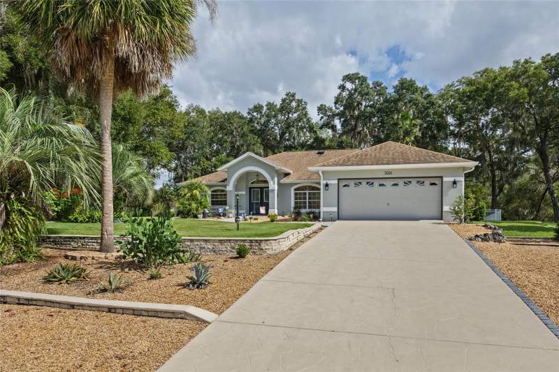 3 bedroom Single Family Residence at 3081 E Berwick Court, Canterbury Lake Estates, Hernando — photo 2