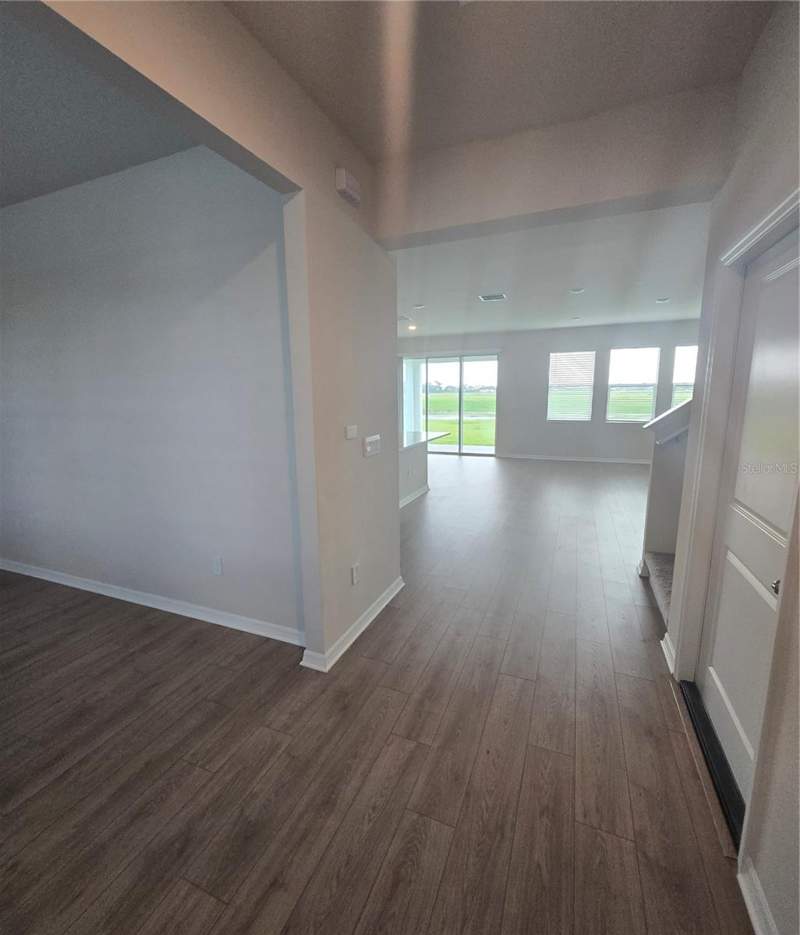 4 bedroom Single Family Residence at 9431 Bella Mar Trail, Seaire, Parrish — photo 2