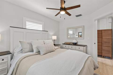 550 80th Avenue, St Pete Beach FL - photo 16 of 33