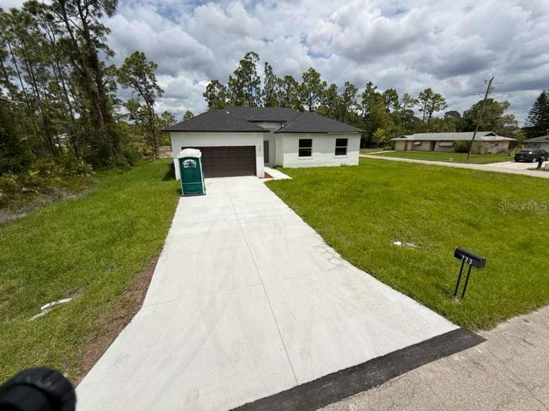 4 bedroom Single Family Residence at 723 Epps Brown Street, Lehihg Acres, Lehigh Acres — photo 5