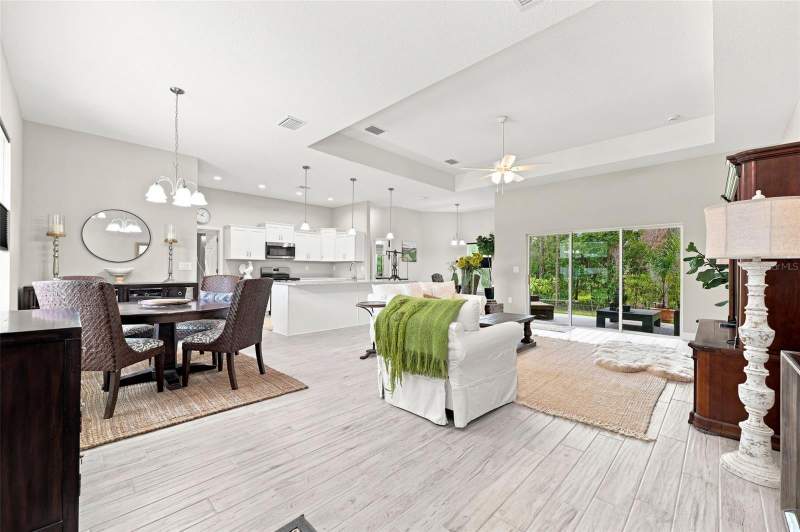 3 bedroom Single Family Residence at 15450 Cliff Swallow Road, Royal Highlands, Weeki Wachee — photo 5