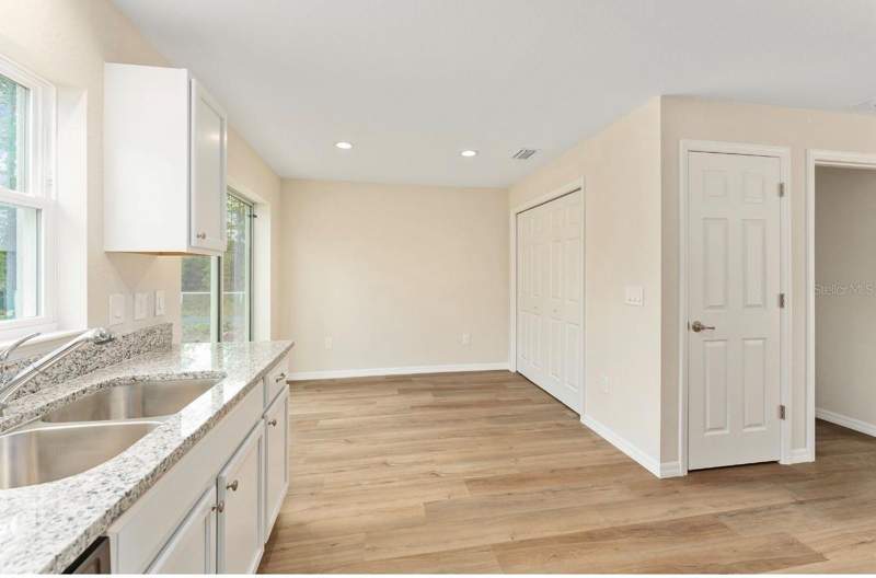 3 bedroom Single Family Residence at 467 SW Alvarez Road, Rainbow Lakes Estate, Dunnellon — photo 5