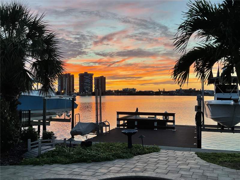 3 bedroom Single Family Residence at 106 Wall Street, Harbor Shores 4th Add, Redington Shores — photo 2