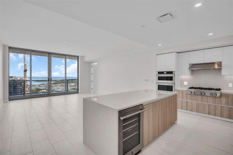 3 bedroom Condominium at 400 Central Avenue #3603, 400 Central, St Petersburg — photo 3