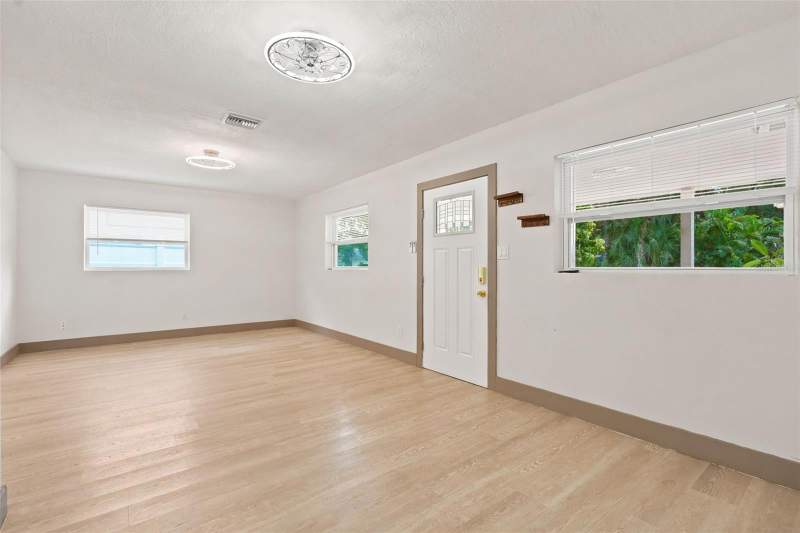 3 bedroom Single Family Residence at 6691 56th Avenue, Hiland Square Add, St Petersburg — photo 4