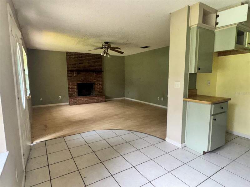 3 bedroom Single Family Residence at 1603 Royal Palm Drive, Florida Shores 01, Edgewater — photo 3