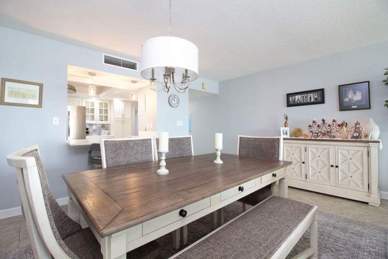 2 bedroom Condominium at 17920 Gulf Boulevard #301, Redington Towers Bldg 2 Condo, Redington Shores — photo 5