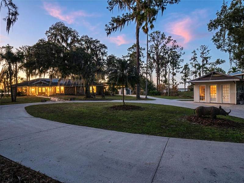 4 bedroom Single Family Residence at 14051 MARINE COURT, ISLE OF PINES FIFTH ADD, ORLANDO — photo 2
