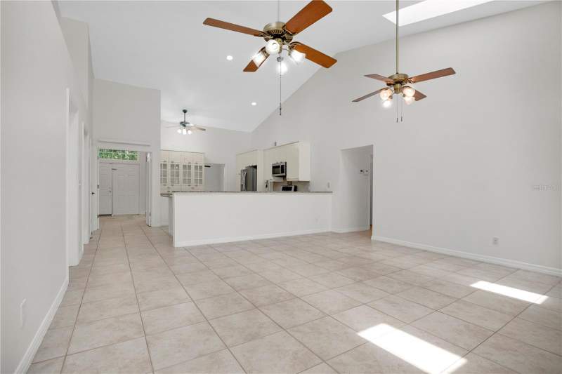 4 bedroom Single Family Residence at 3886 Kingston Oaks Cove, Kingston Oaks, Oviedo — photo 3