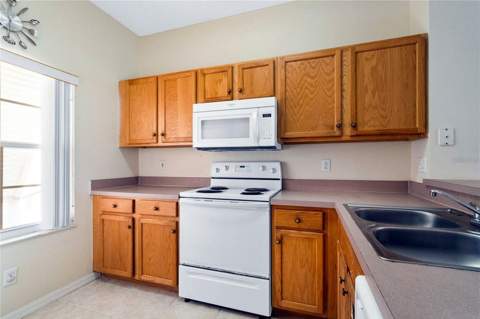 8516 Crystal Cove Loop, Kissimmee FL - photo 9 of 33