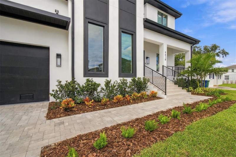5 bedroom Single Family Residence at 3615 S Lightner Drive, Bel Mar Shores Rev, Tampa — photo 4