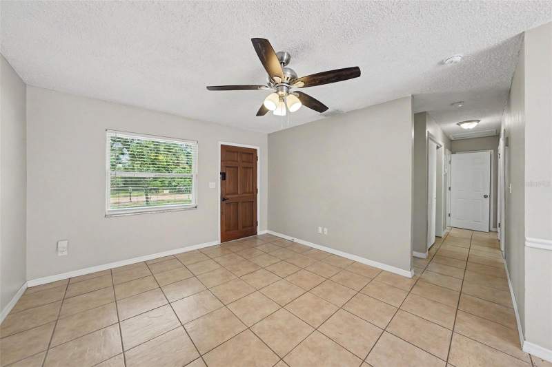 3 bedroom Single Family Residence at 10410 N 27th Street, McRae Myers Boardman Subdivisi, Tampa — photo 2