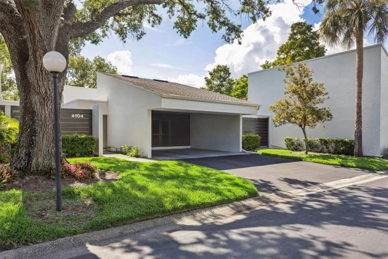 Carrollwood Village Northmeado