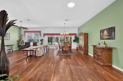 542 Loma Paseo Drive, The Villages FL - photo 16 of 49