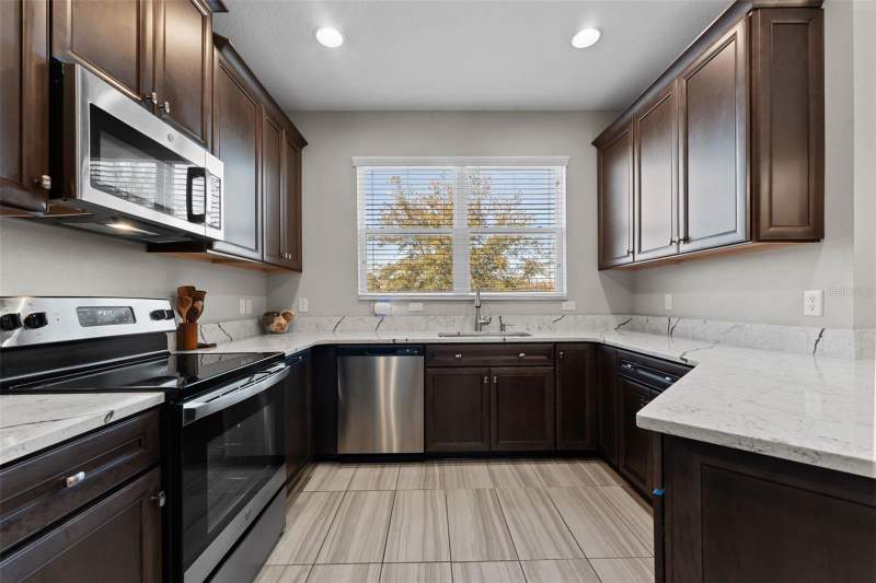 3 bedroom Townhouse at 29913 Southwell Lane, Windermere Estates, Wesley Chapel — photo 3