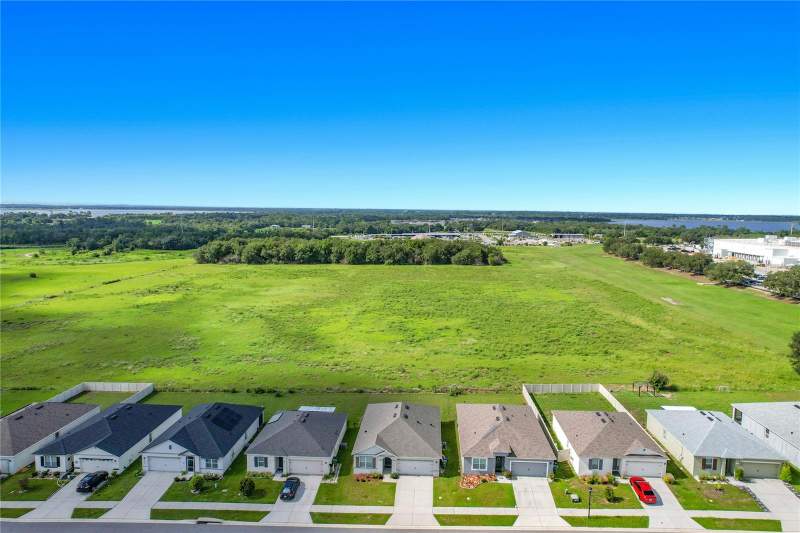 3 bedroom Single Family Residence at 1040 Cambridge Drive, Lucerne Park Reserve, Winter Haven — photo 3