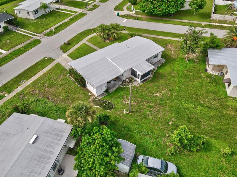 2 bedroom Single Family Residence at 22018 Catherine Avenue, Port Charlotte Sec 033, Port Charlotte — photo 2