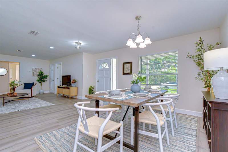 4 bedroom Single Family Residence at 2167 Lakeview Road, Oak Grove Estate Add, Clearwater — photo 5