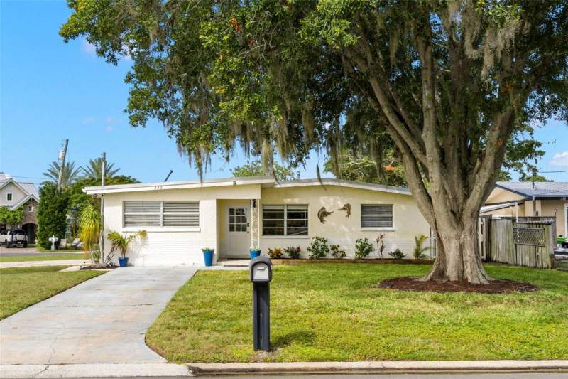 332 WESTWINDS DRIVE home for sale in Baywood Village