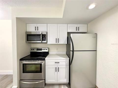 5140 Conroy Road #27, Orlando FL - photo 8 of 45