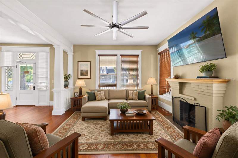 6 bedroom Single Family Residence at 5202 N Seminole Avenue, Seminole Heights Of North Tamp, Tampa — photo 5