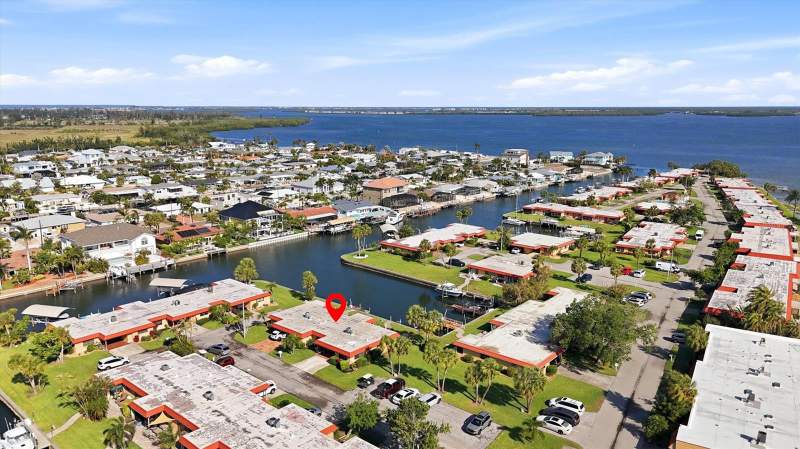 2 bedroom Condominium at 9528 Antiqua Cove #9528, Palma Sola Harbour Sec 4, Bradenton — photo 4