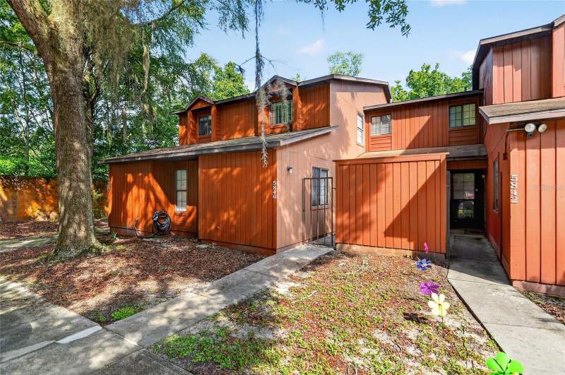 3 bedroom Townhouse at 5846 SW 9th Place, Rockwood Villas, Gainesville — photo 4