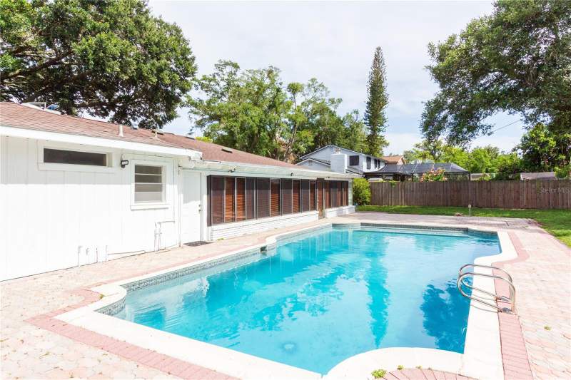 4 bedroom Single Family Residence at 11016 Saginaw Drive, Temple Terrace Hills Unit 2, Tampa — photo 2