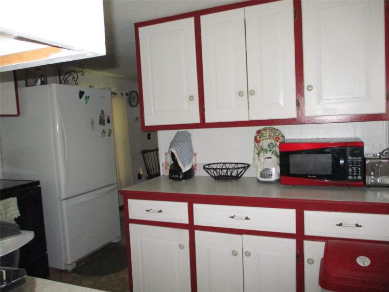 2 bedroom Mobile Home at 38513 Willoughby Drive, Shady Oaks Mobile Modular Estates, Zephyrhills — photo 5