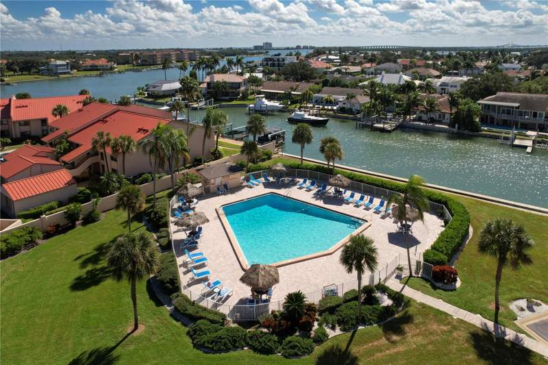 2 bedroom Condominium at 4900 Brittany Drive #313, Bayway Isles Point Brittany Six, St Petersburg — photo 4