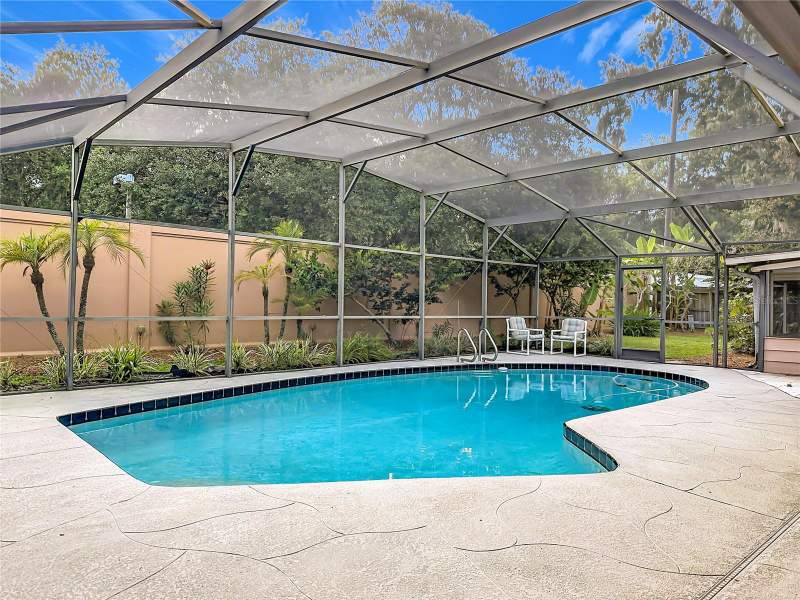 5020 THE OAKS CIRCLE home for sale in River Oaks