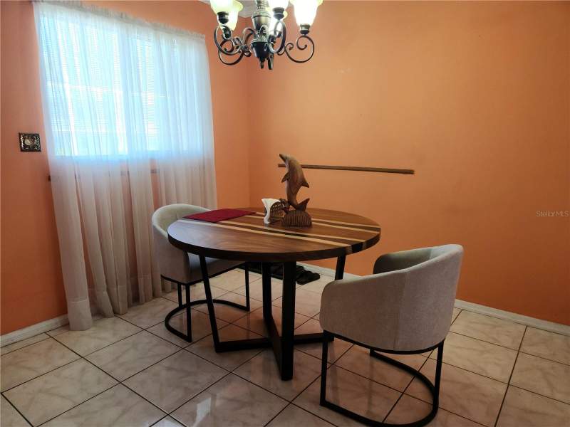 1 bedroom Condominium at 2001 Greenbriar Boulevard #6, Greenbriar Condo, Clearwater — photo 5