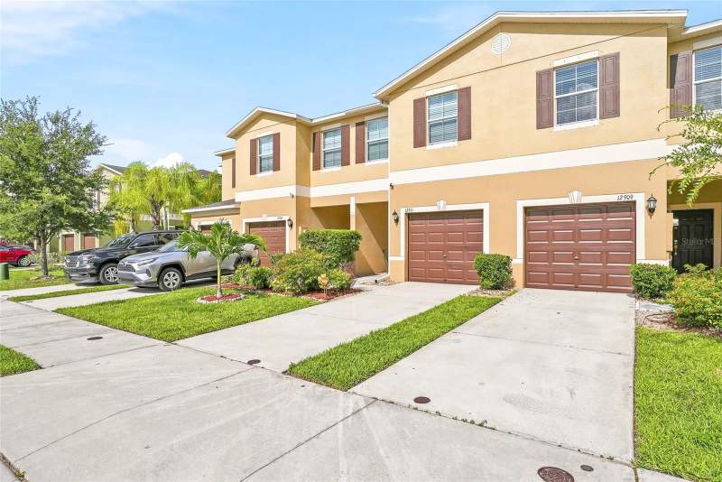3 bedroom Townhouse at 12911 Dream Catcher Way, Summerfield Crossings Village, Riverview — photo 3