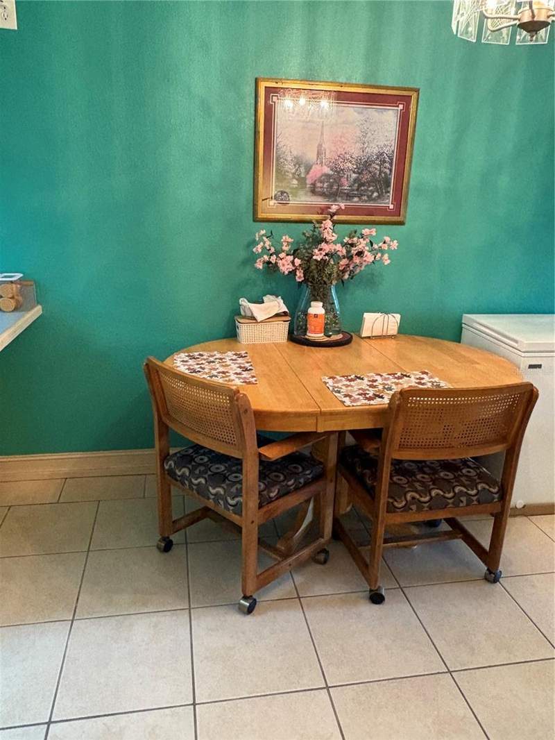 2 bedroom Condominium at 1200 37th Street #107, Library Lake Condo Apts, St Petersburg — photo 5