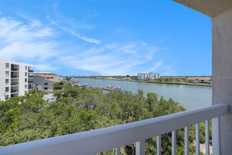 2 bedroom Condominium at 19925 Gulf Boulevard #407, Water View Condo, Indian Shores — photo 2