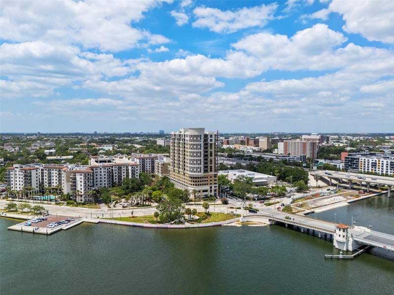 The Parkside Of One Bayshore
