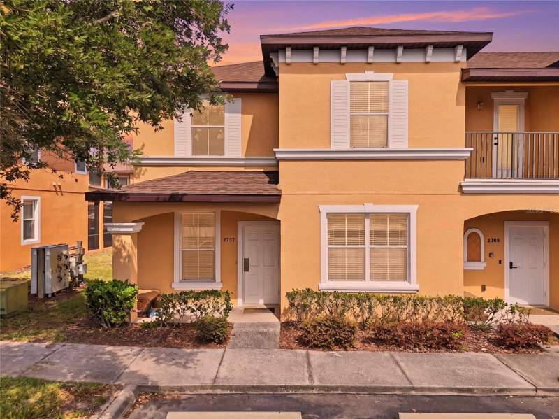 4 bedroom Townhouse at 2707 CAMARO DRIVE, REGAL OAKS AT OLD TOWN, KISSIMMEE — photo 1